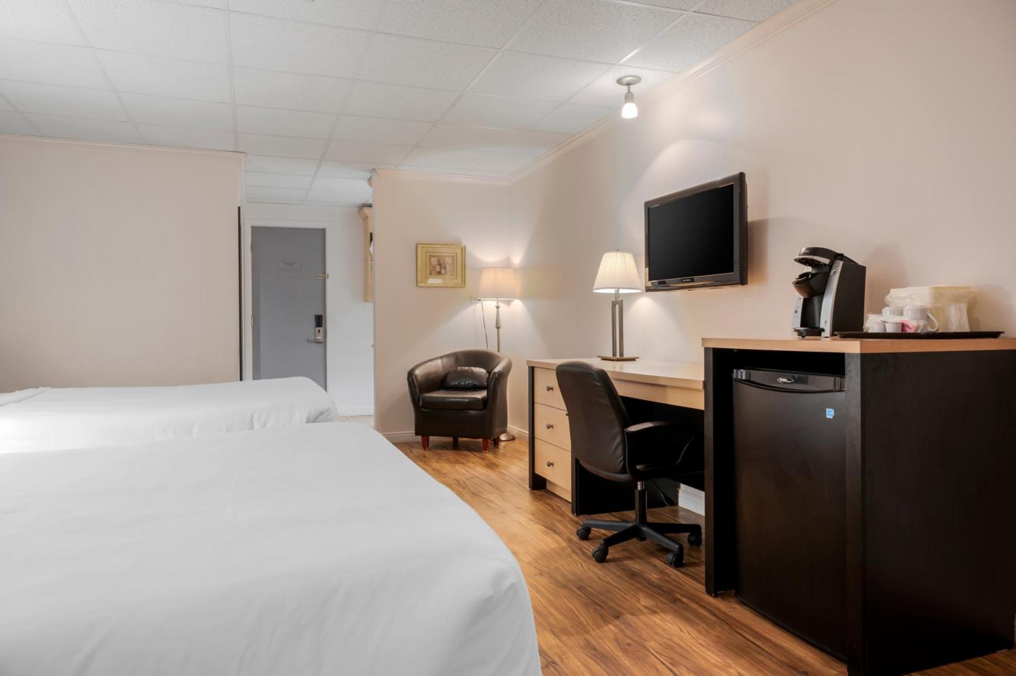 Econo Lodge Inn & Suites Montmagny Exterior foto