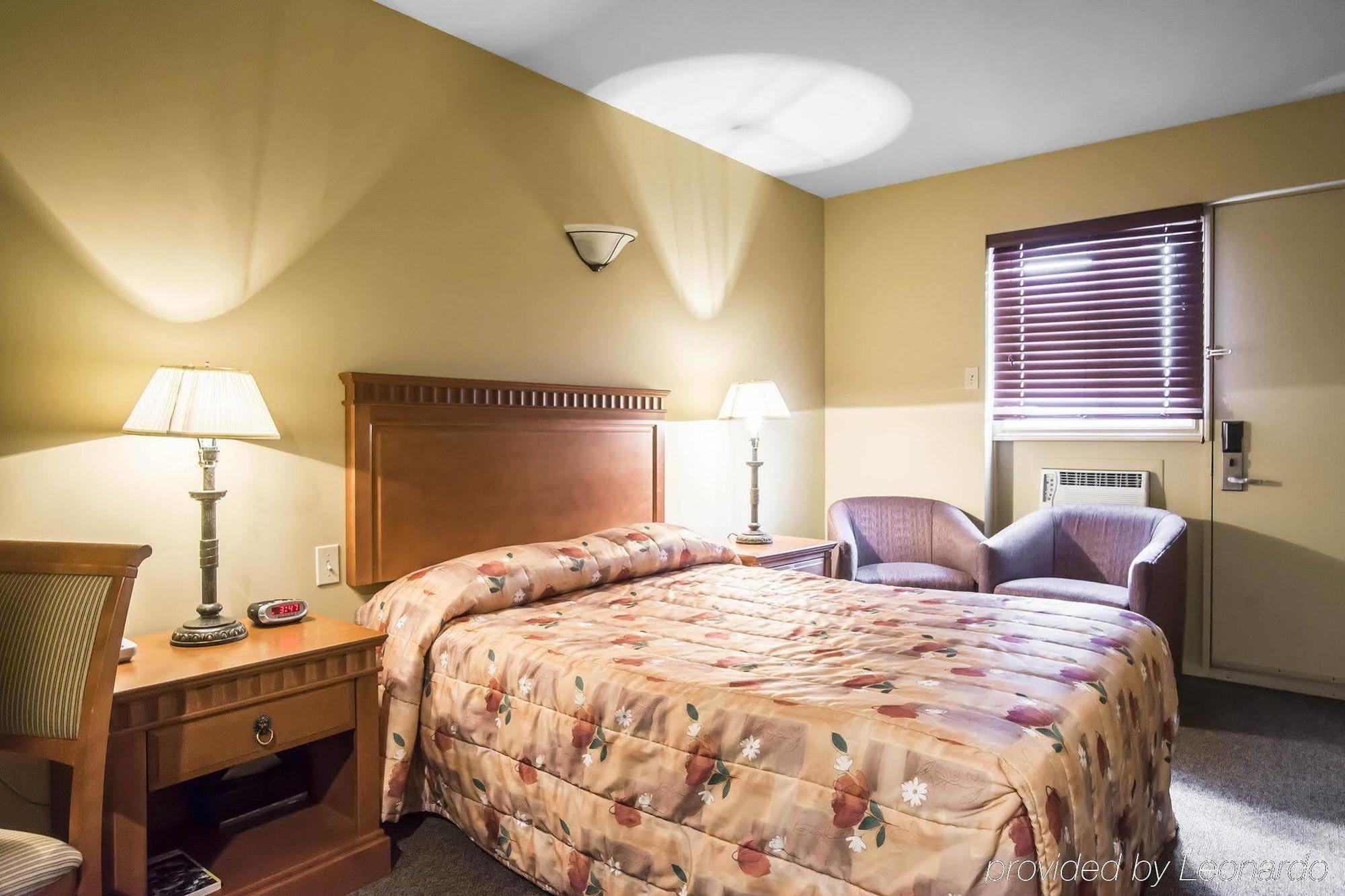 Econo Lodge Inn & Suites Montmagny Exterior foto